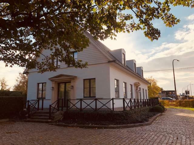 L'Oisette Hotel Ghislenghien Екстериор снимка